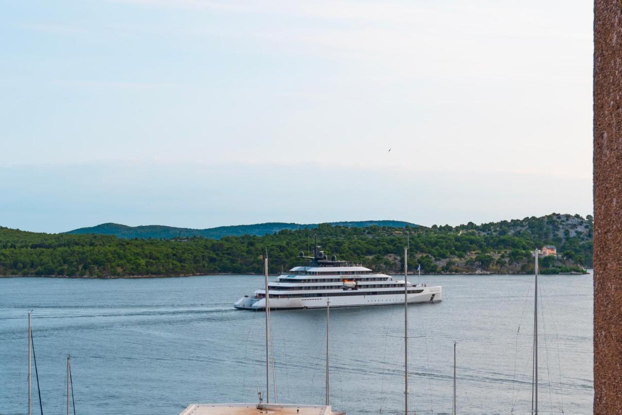 Studio Apartman Max Center Of The Old Town Free Parking Beautiful View Szybenik Zewnętrze zdjęcie